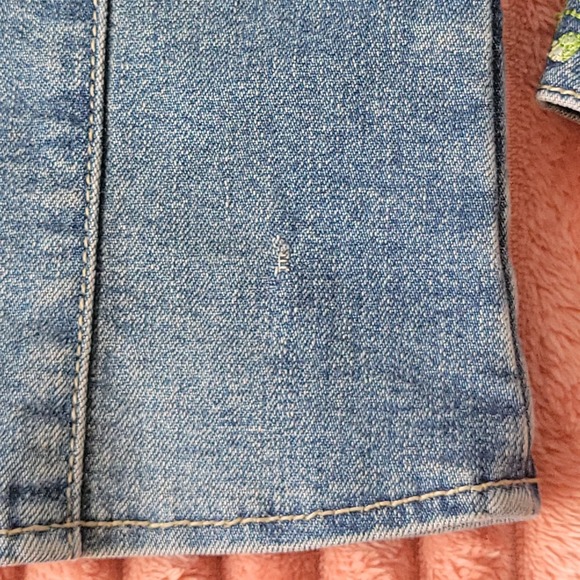 VTG Levi's Jeans for Girls Size 5 Floral Embroidered Denim Jean Jacket 90s Y2K - Picture 6 of 11